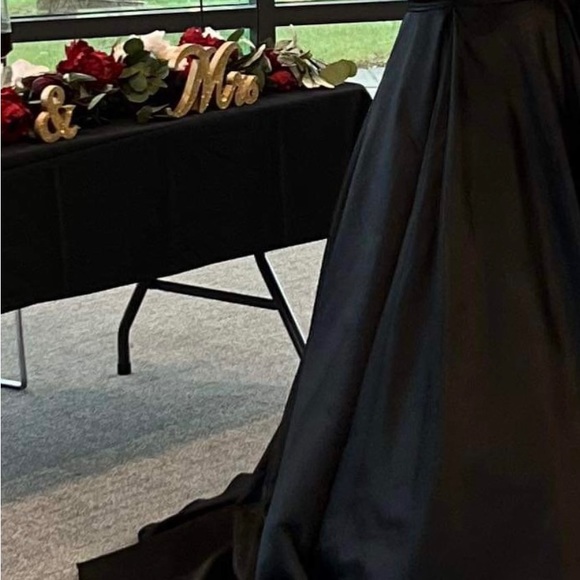 Wedding dress - Picture 3 of 4